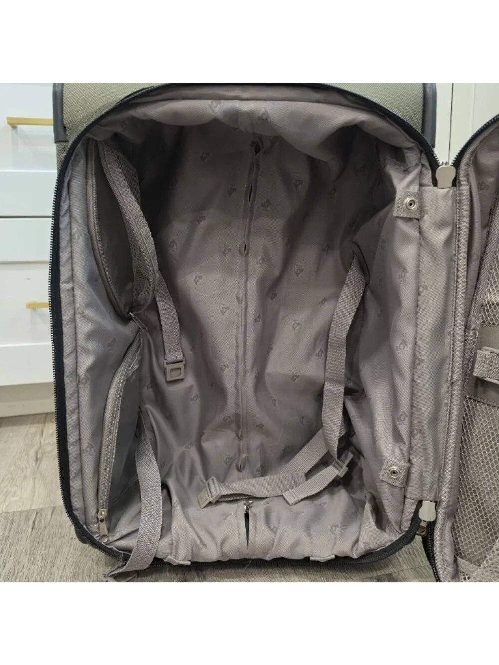 HEYS Olive Green Rolling Carry-On Luggage With Telescopic Handle alot of storage